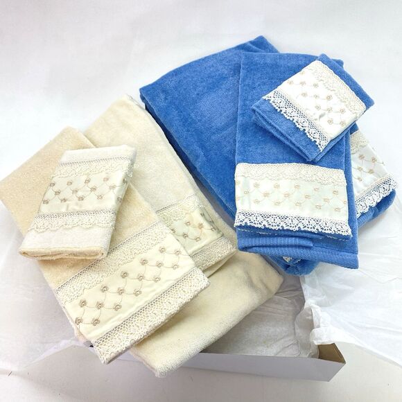 Vintage Saturday Knight Blue & Cream Floral Crochet-Trim Towel Sets of 2 New - Picture 1 of 10